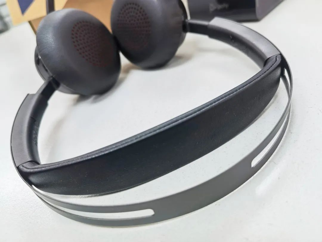 缤特力voyager focus2无线耳机8.jpg