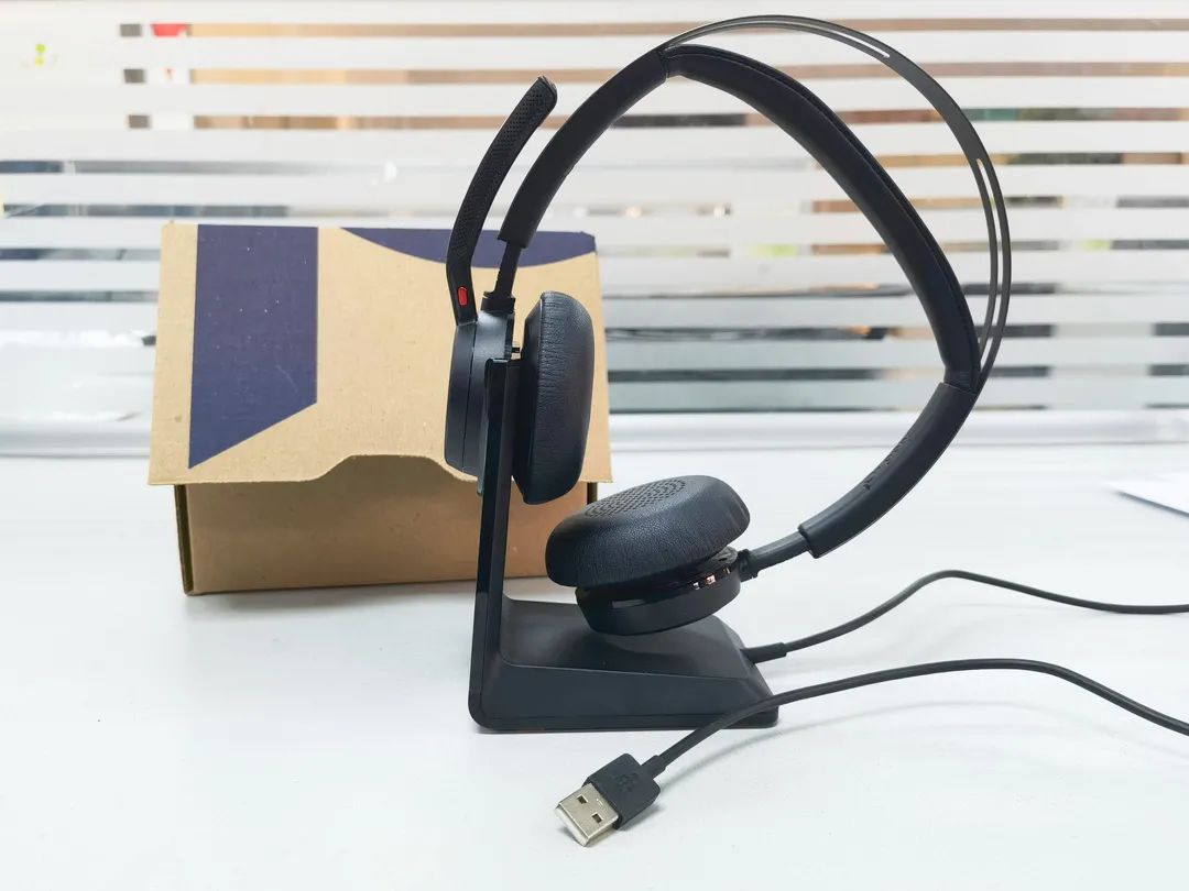 缤特力voyager focus2无线耳机9.jpg